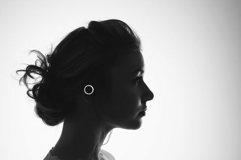 身体を拡張し、耳にボリュームノブを実装する「Knops」