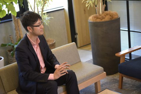 賃金の前払いサービスが世界の金融難民を救う−−Doreming CEO 高崎将紘