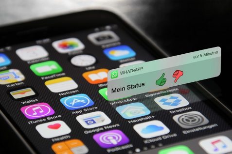 金融の進化はLINEなどの「メッセンジャー」が牽引？連絡手段から暮らしのインフラへ