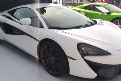 ポルシェ、BMW、日産、自動車メーカーが「ドローン」フィーチャー映像を放つ理由