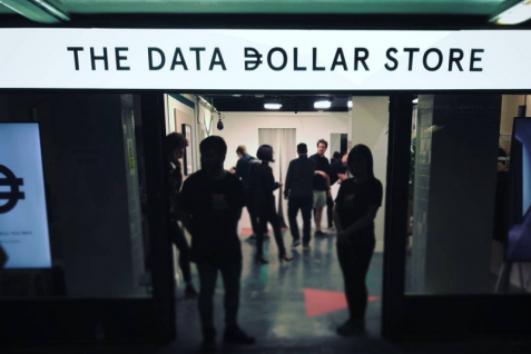 「あなたの個人情報買い取ります」そんなお店がロンドンに