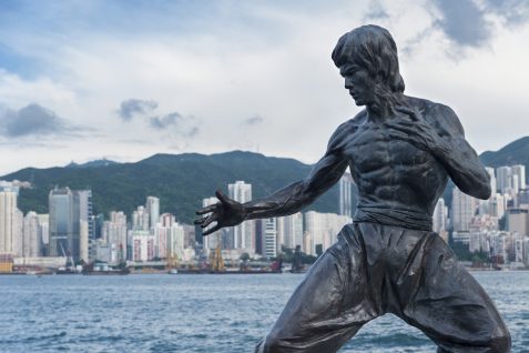 合格者は100人中9人の狭き門、「中国・芸能人社会的責任ランキング」