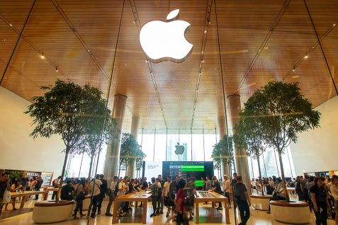 アップルが店舗を緑化する理由ーーストレス低減し購買促す「バイオフィリック・デザイン」