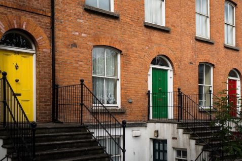 経済好調なアイルランドが抱える住宅危機、地元住民のホームレス化は止められるか？