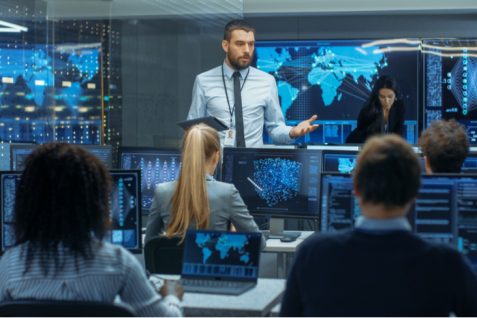 「データ・ポイズニング」に「ピクセル・アタック」、AIの脆弱性を狙う手口と求められる対抗策