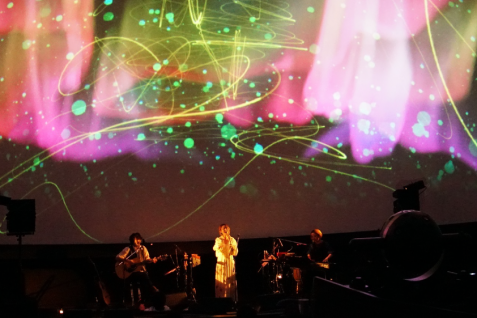 暗闇ライブ、アロマ、VRまで。大人がハマって癒される、プラネタリウムビジネス最前線