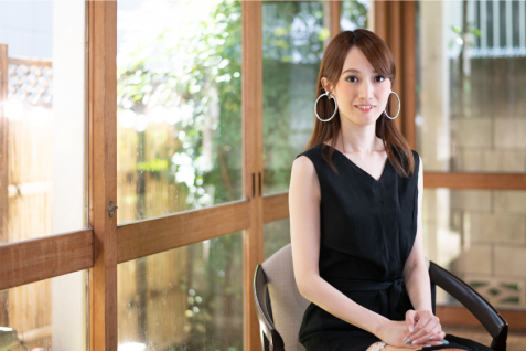 「自分の経験が文字を豊かにする」——安田舞が語る“書道家の世界”