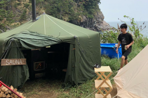 アウトドアの新定番になるか「テントサウナ」の魅力とは