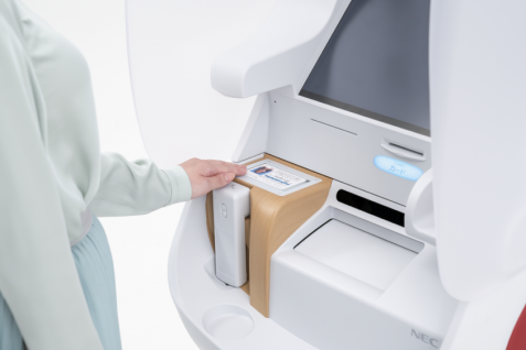 キャッシュレス化が進む今、より利便性の高い次世代型ATMが登場。これからのATMの在り方とは