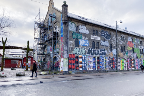 幸福の国・デンマークで50年続く”非常識”。ヒッピーが独自ルールで暮らすクリスチャニアの背景