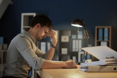 「オンラインでは腹が探れない」、在宅勤務に悩む管理職～疑似出社や雑談で環境づくり