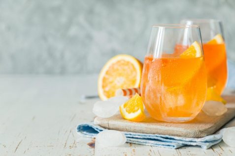 ロックダウンでアルコール飲料消費が増加。「Quarantini（隔離マティーニ）」などちなんだカクテルも登場 ﻿