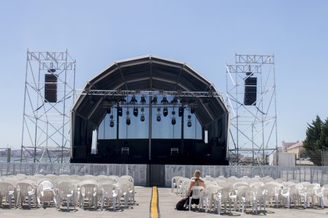 デジタルシフトが音楽業界復活のカギーー壊滅状態の音楽市場を救う2つの打開策