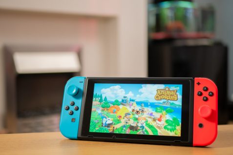 インターン選考にファッションショーも 「あつ森」が拡張するゲームの新たな可能性