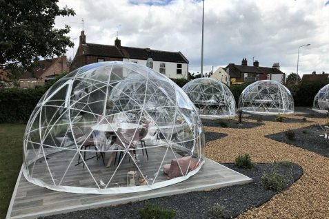 外食産業の個性的なソーシャルディスタンス法。希望の星は「ラグジュアリー×ソーシャルディスタンス」か？