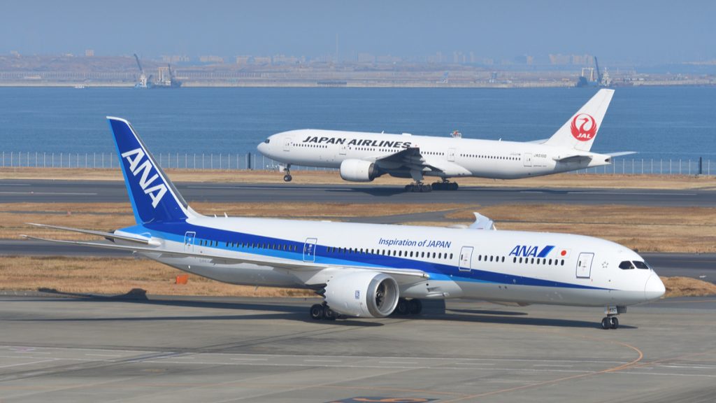 航空各社　JAL ANA