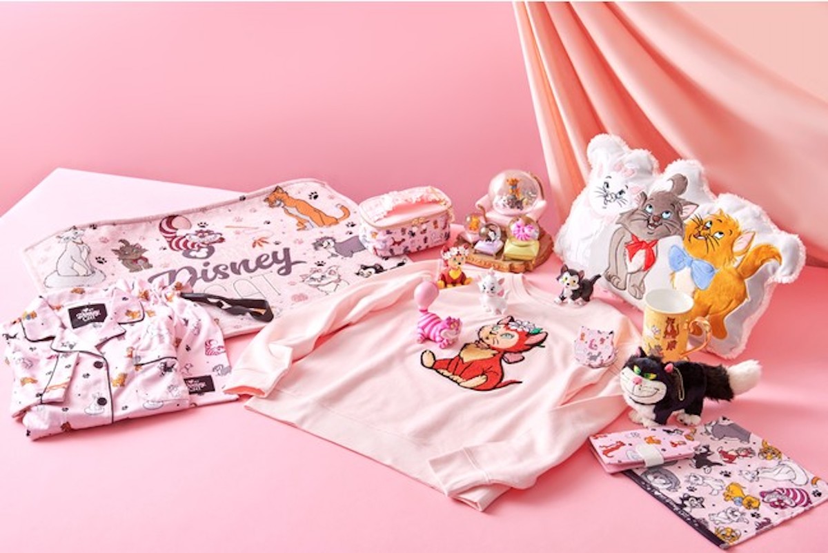 猫の日 に合わせディズニーストアに ネコキャラクター のアイテムが大集合 2月22日より発売開始 Amp アンプ ビジネスインスピレーションメディア