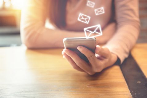 セレブから直接メッセージが！アルゴリズムを介さないテキストコミュニケーションがつくる、クリエイターとファンの新しい信頼関係