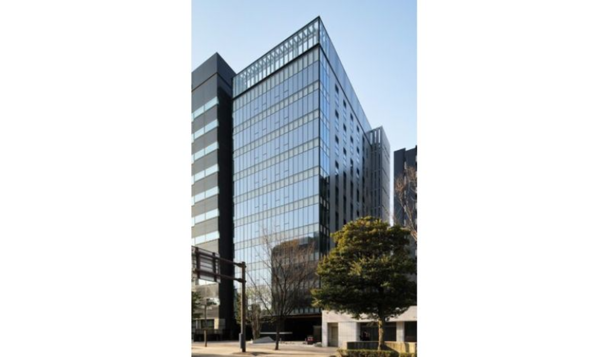 福岡市博多区に新築オフィスビル「大博スカイスクエア」竣工 顔認証入室システムやEV充電器設置など先進サービスを導入 AMP[アンプ