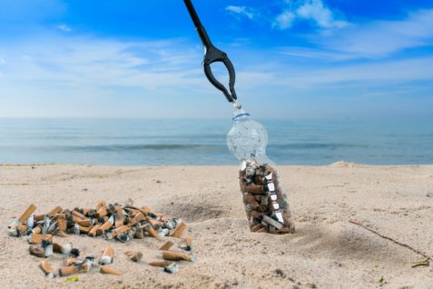 スペイン、たばこ会社に「ポイ捨て吸い殻」清掃費用の義務を付与へ