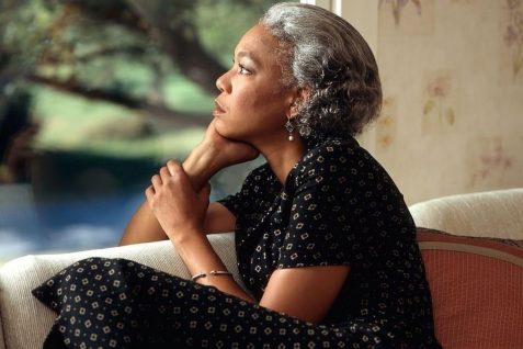 タブー視されてきた「閉経」をオープンに。英国では閉経による更年期障害で約3300億円の損失が