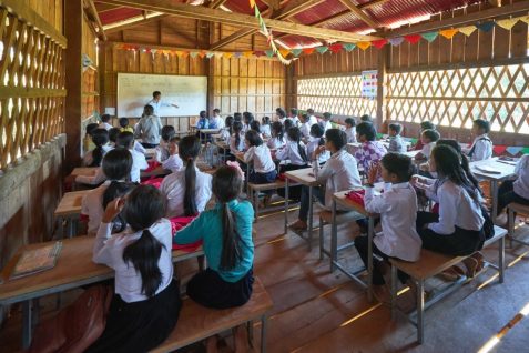 学費は「ごみ」で支払い。環境問題を学びながらスキルを身に着けるカンボジアの学校