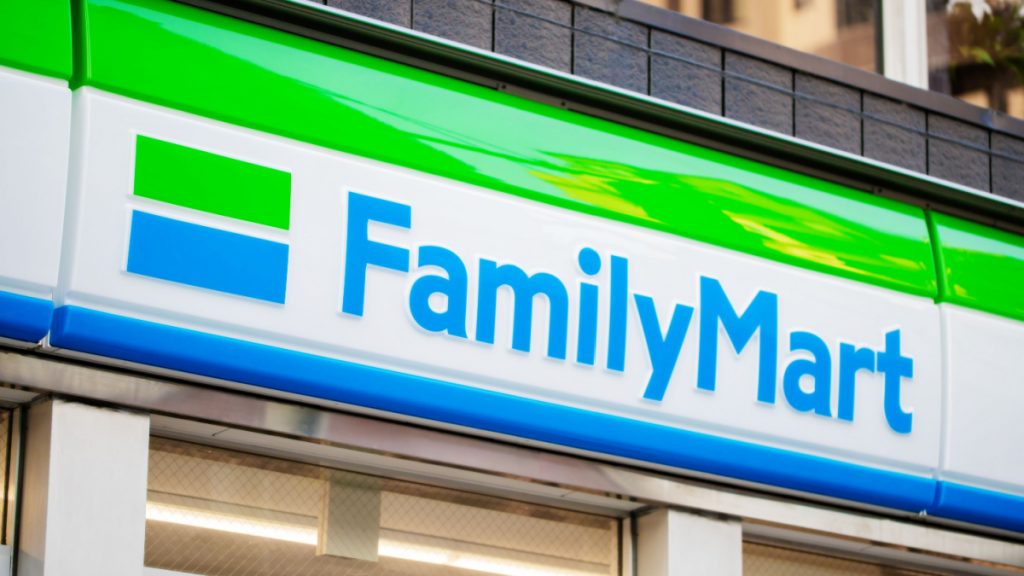 ファミリーマート　familymart