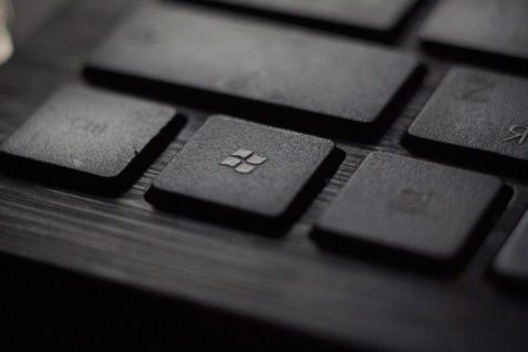 マイクロソフトが生成AIリスクの取り組みに本腰　AzureAIでリスク軽減を目指す