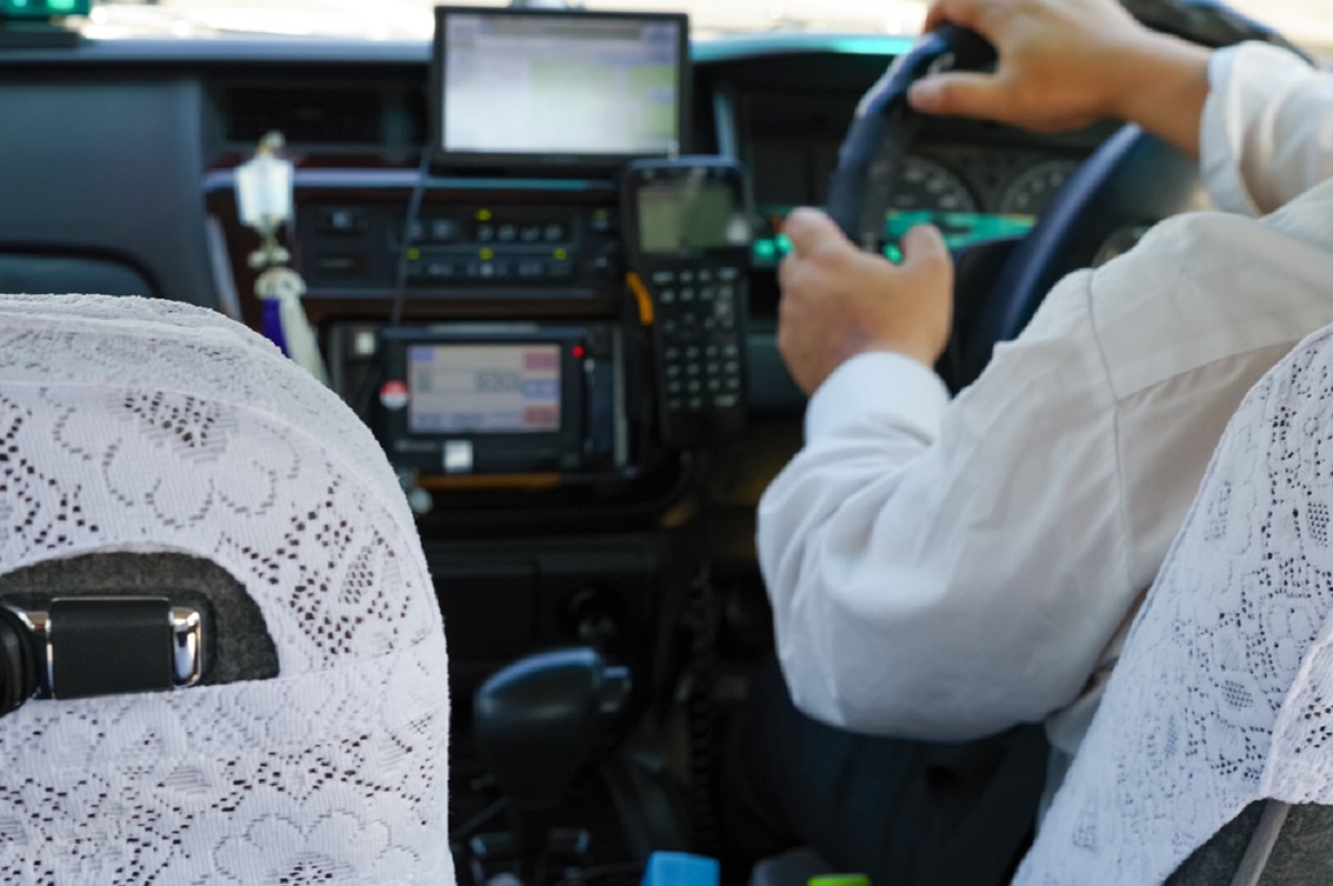 タクシー業」の倒産・廃業件数が過去最多の82件に 「ドライバー不足」が深刻化 | AMP[アンプ] -  人生の豊かさを生む瞬間を情報でつくりだす新世代向けビジネスメディア