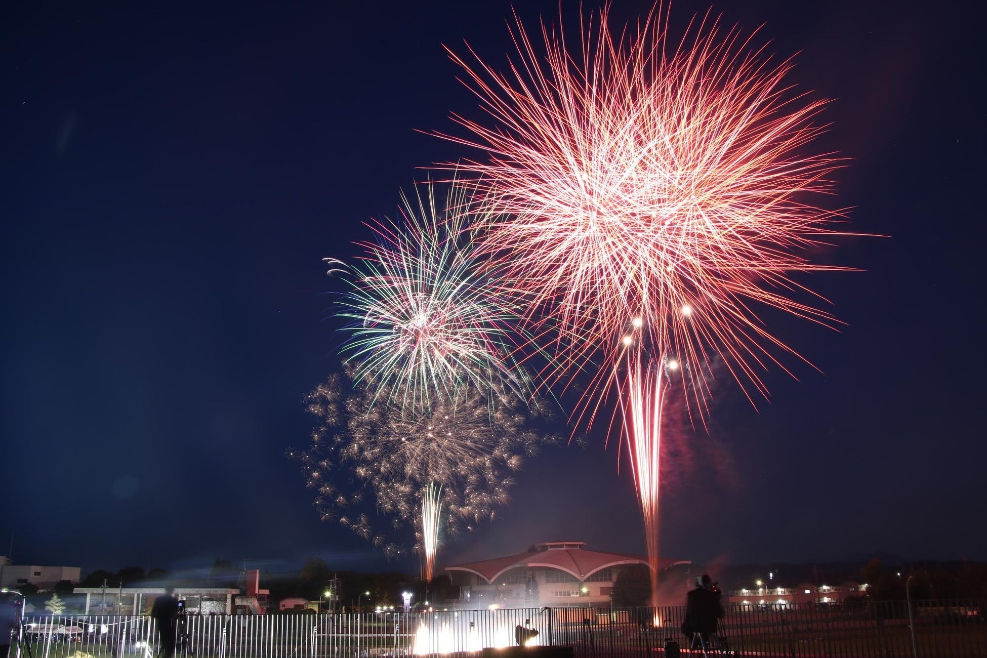 7月26日 真岡市花火大会観覧席(1坪最大4人)チケット 栃木県真岡市で7月26日に開催する「真岡の夏まつり大花火大会」の協賛