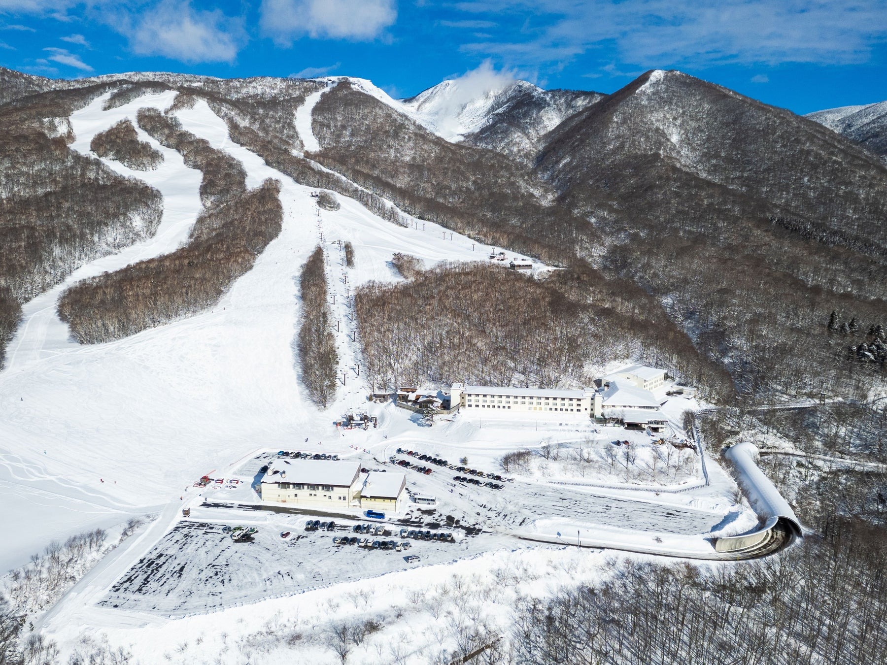 岩手県雫石町の「網張温泉スキー場」が12月20日から今季オープン 7つの