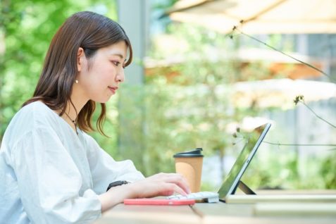 月3～5万円稼げた副業、「ライティング」や「フリマアプリの物販」がランクイン　使い道は半数以上が生活費として補填