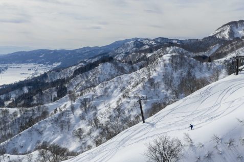 インバウンド格差×老朽化に「会員制ゲレンデ」という解決策を　戸狩温泉スキー場が挑む「新たな地域共生モデル」