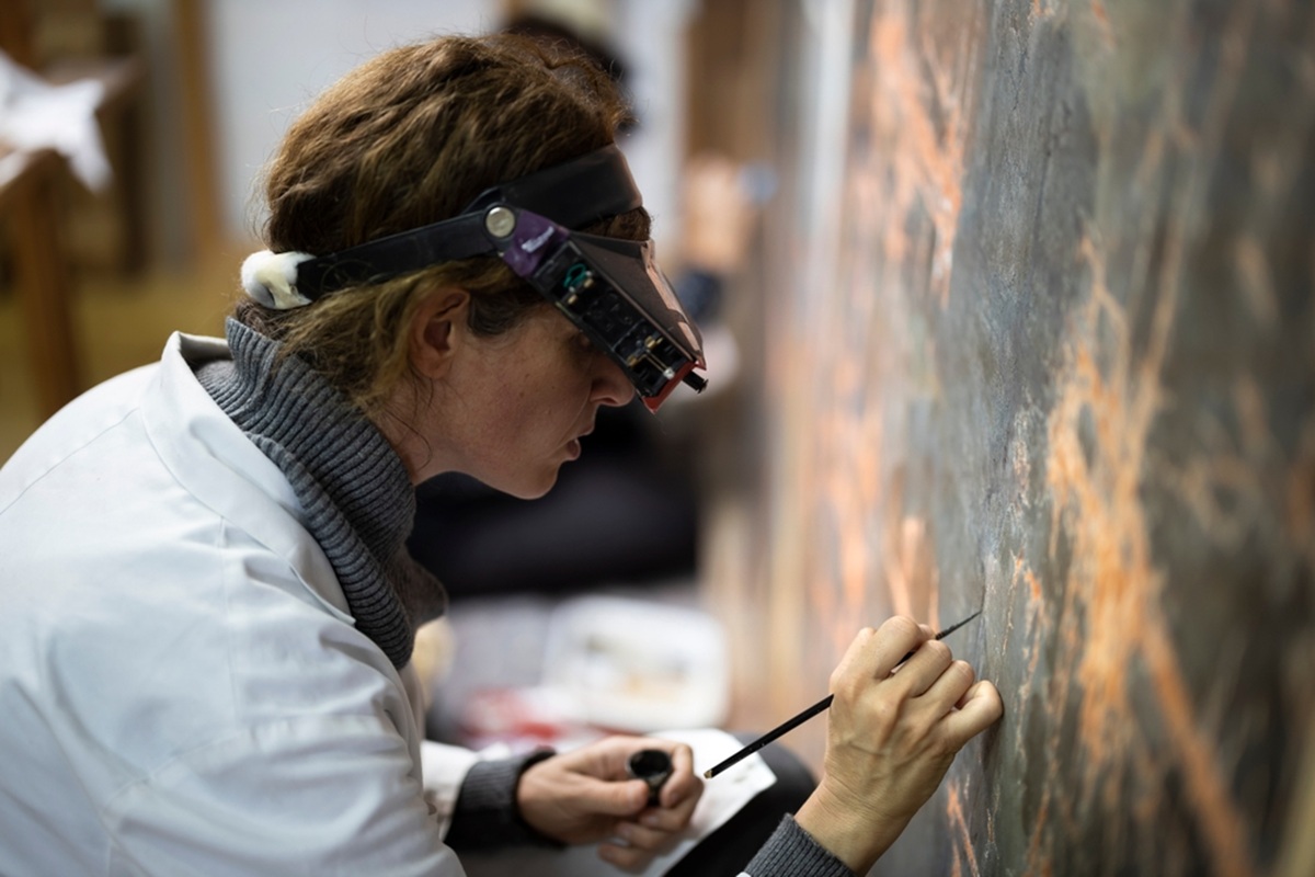 AIが600年前の絵画を瞬時に修復！新技術の魅力