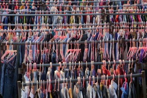 世界で年間9,200万トンが廃棄　「古着ブーム」でも服の大量廃棄が減らない本当の理由