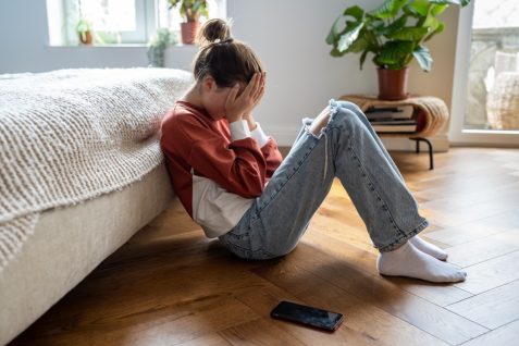 「誰にも言えない悩み」をAIに相談する10代たち──求められるのは“正解”ではなく“考える余白”