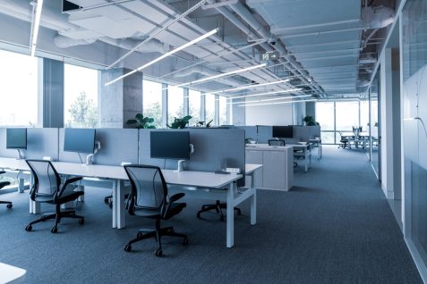 仕事は家でできる。それでも会社に行く意味は？　Z世代が問い直すオフィスの役割