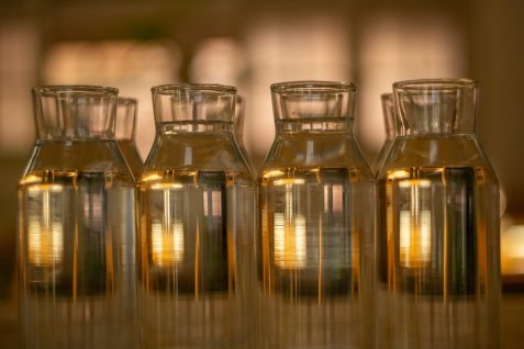 12ドルの水が売れる時代へ　世界で進む「水の高級化」と日本の水文化が持つ可能性とは